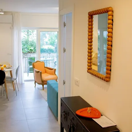Colmena 69 Center Apartment